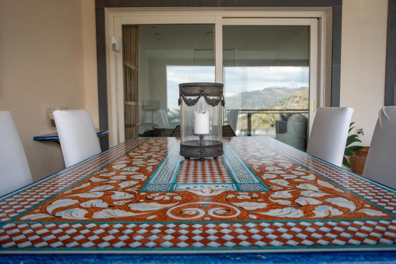 Beautiful Apartment In The Centre Of Taormina Esterno foto